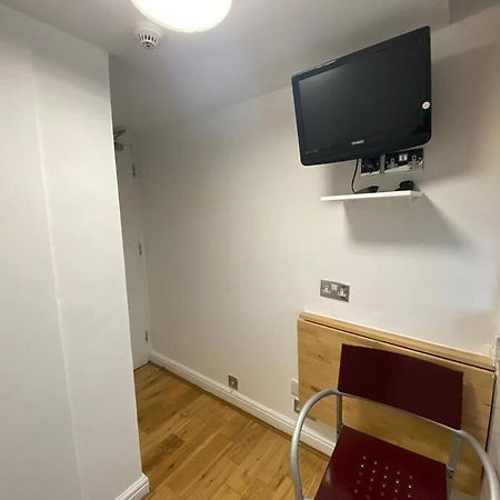 F14- Single Studio Shared Shower/Toilet Near Paddington Londra Dış mekan fotoğraf